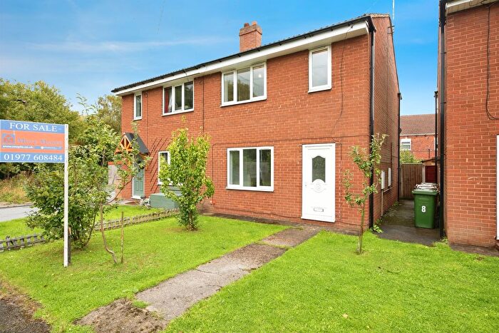 3 Bedroom Semi-detached House For Sale In Windsor Street, South Elmsall, Pontefract, WF9