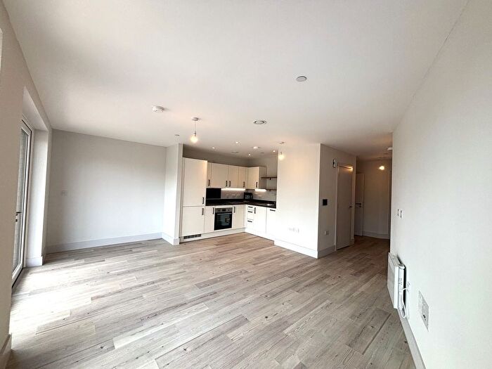 1 Bedroom Flat To Rent In Prince Charles Road, Exeter, EX4