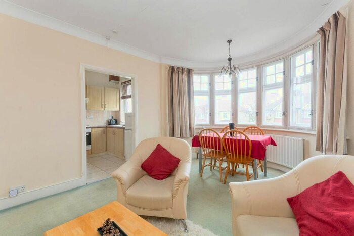 1 Bedroom Flat To Rent In Imperial Drive, Harrow, HA2