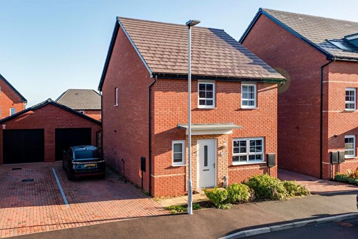 4 Bedroom Detached House For Sale In Brockhall Crescent, Barton Seagrave, NN15