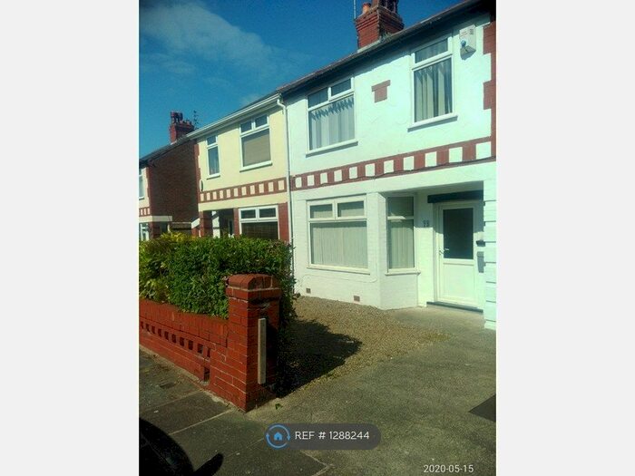 3 Bedroom Semi-Detached House To Rent In Knaresboro Avenue, Blackpool FY3