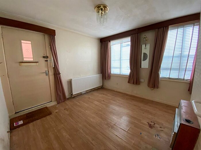 2 Bedroom End Of Terrace House For Sale In Dukes Way, Malvern, WR14