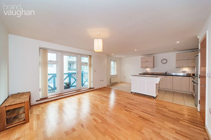 2 Bedroom Flat To Rent In Broad Reach Mews, Shoreham-By-Sea, BN43
