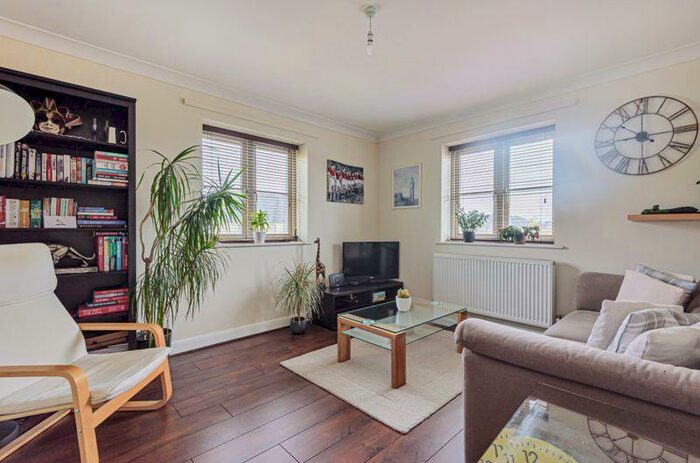 1 Bedroom Flat To Rent In Thornley Close, Abingdon, OX14