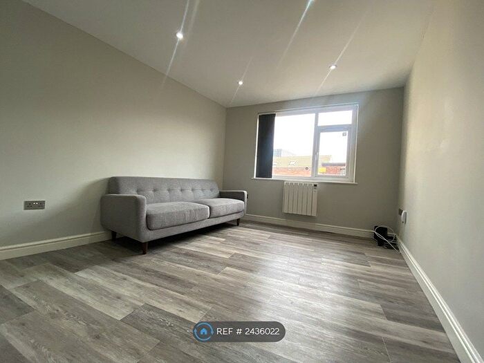 1 Bedroom Flat To Rent In Hall Gate, Doncaster, DN1
