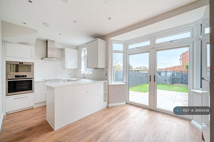 4 Bedroom Terraced House To Rent In Brocks Drive, Cheam, Sutton, SM3
