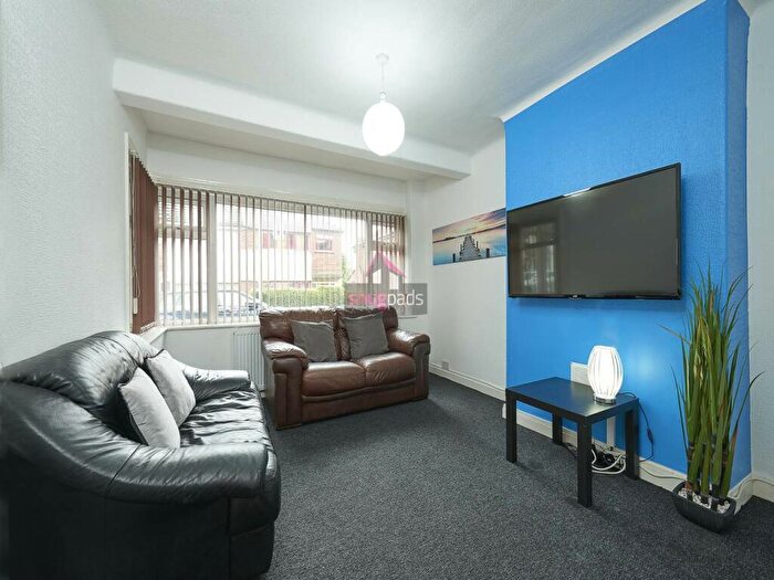 4 Bedroom House To Rent In Ashcroft Avenue, Salford, Manchester, M6