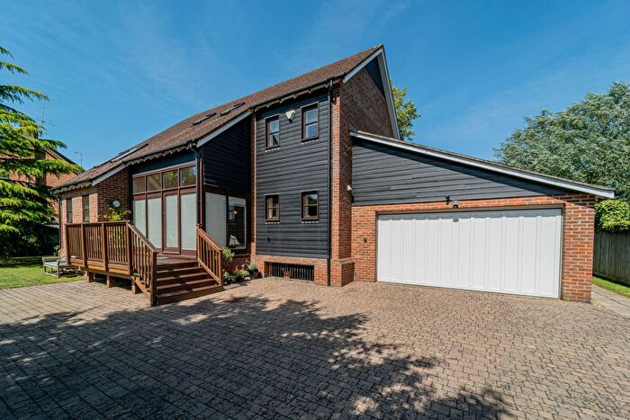 4 Bedroom Detached House To Rent In Ray Mill Road East, Maidenhead, Berkshire, SL6