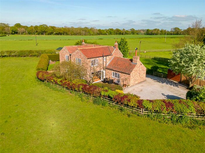 4 Bedroom Detached House For Sale In King Street, Hopperton, HG5