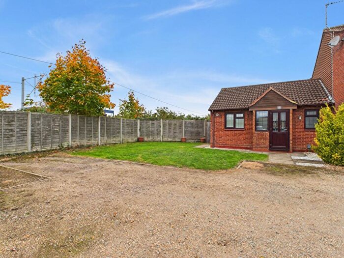 1 Bedroom Bungalow For Sale In Larkins Close, Baldock, SG7