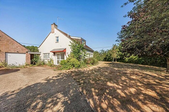 3 Bedroom Detached House For Sale In Weir Close, Chiselhampton, Oxford, OX44