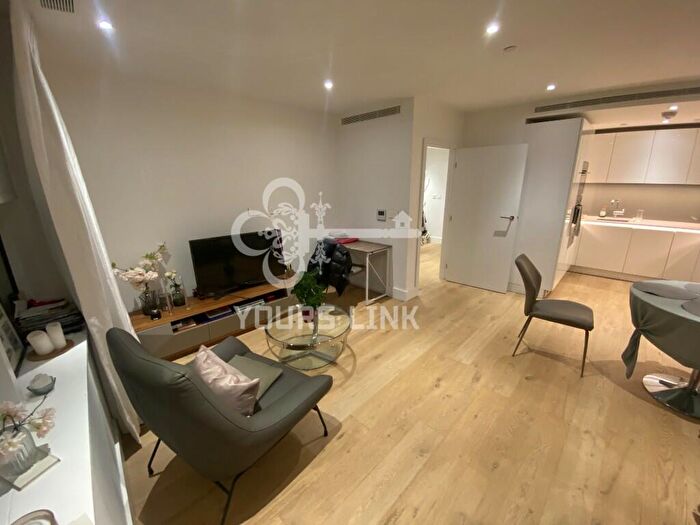 1 Bedroom Apartment To Rent In Lombard Wharf, Lombard Road, London, SW11