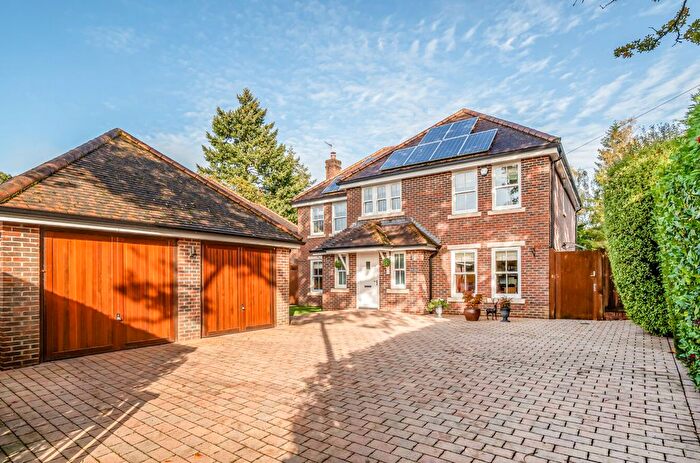 6 Bedroom Detached House For Sale In Beechwood Close, Chandler's Ford, Eastleigh, Hampshire, SO53