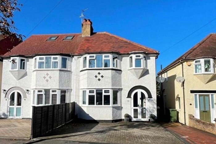 3 Bedroom Semi Detached House For Sale In Gillian Park Road, Sutton, SM3