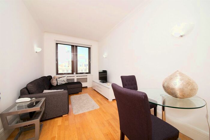 1 Bedroom Flat To Rent In Belvedere Road, London, SE1