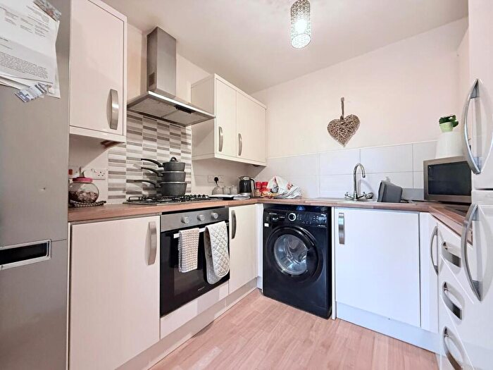 3 Bedroom House To Rent In Wharncliffe Road, Nottingham, DE7