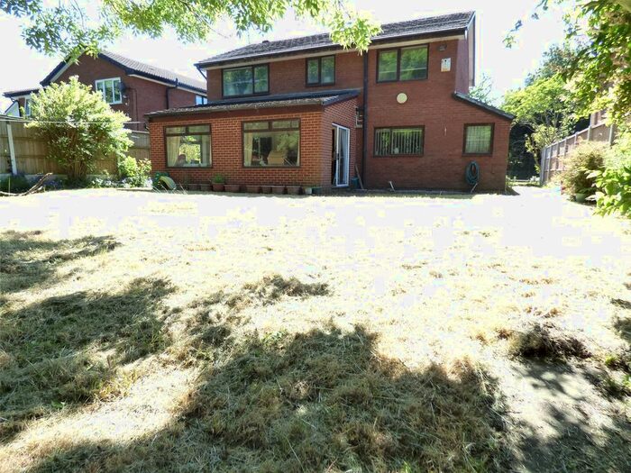 4 Bedroom Detached House For Sale In Coachmans Drive, Liverpool, L12