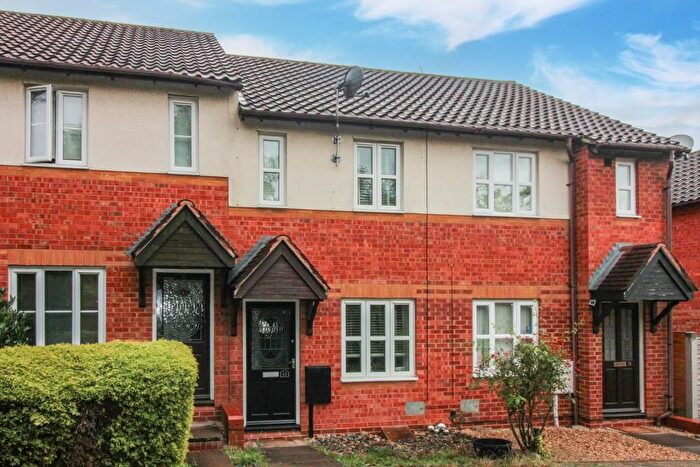 2 Bedroom Terraced House For Sale In Chalwell Ridge, Shenley Brook End, Milton Keynes, Buckinghamshire, MK5