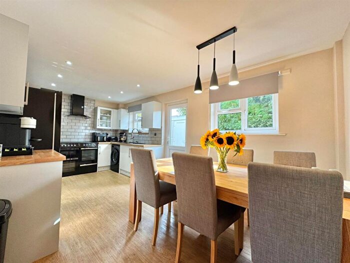 3 Bedroom House For Sale In Somerville Park, Willand, Cullompton, EX15