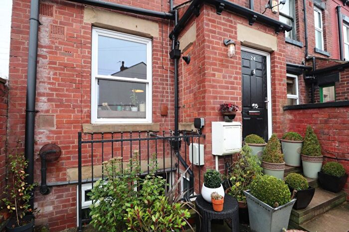 1 Bedroom Flat To Rent In Basement Flat, Armley, Leeds, LS12