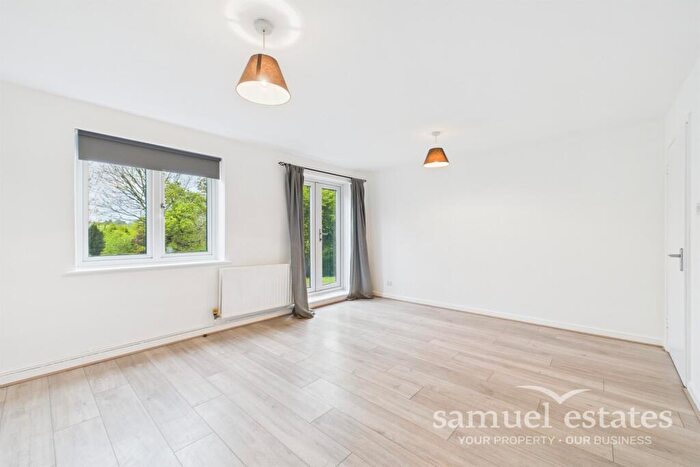 1 Bedroom Flat To Rent In Central Hill, London, SE19