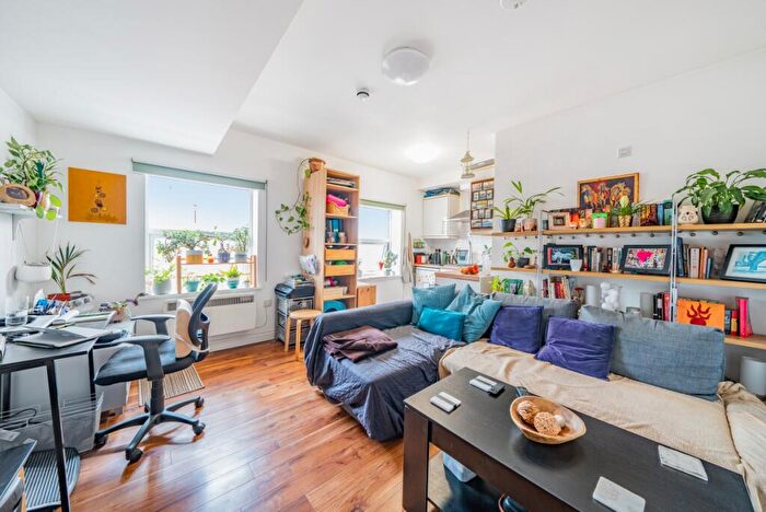 1 Bedroom Flat To Rent In Rye Lane, Peckham, London, SE15