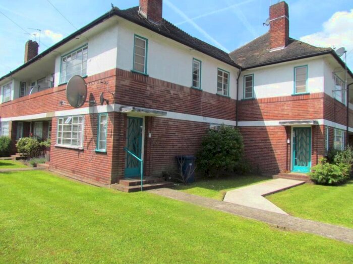 2 Bedroom Flat To Rent In Ossulton Way, London, N2