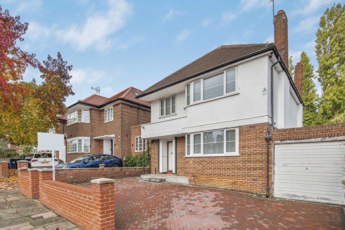 4 Bedroom Detached House For Sale In Heathcroft, London, W5
