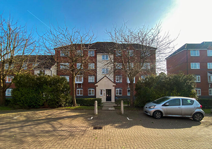 2 Bedroom Flat To Rent In Node Way Gardens, Welwyn, AL6