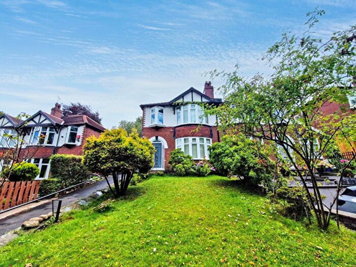 4 Bedroom Semi-Detached House To Rent In Hilton Lane, Prestwich, M25