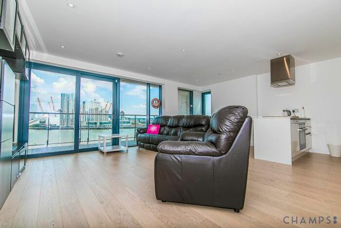 3 Bedroom Flat To Rent In Horizon Tower, Yabsley Street, London, E14