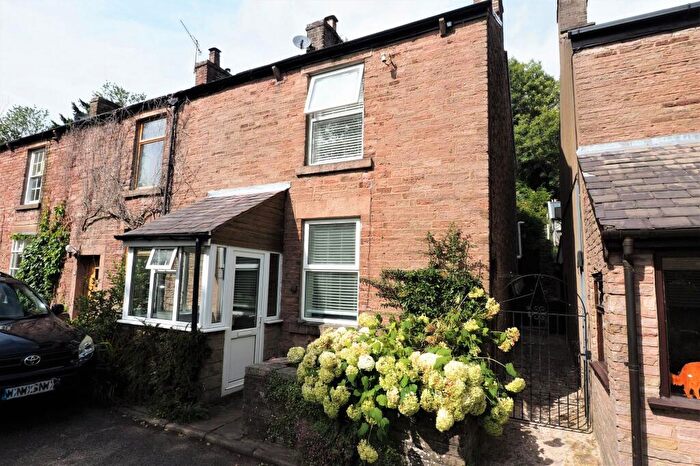 2 Bedroom End Of Terrace House To Rent In New Road, Buxworth, SK23