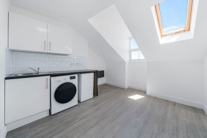 1 Bedroom Studio To Rent In High Street, Southend-On-Sea, SS1
