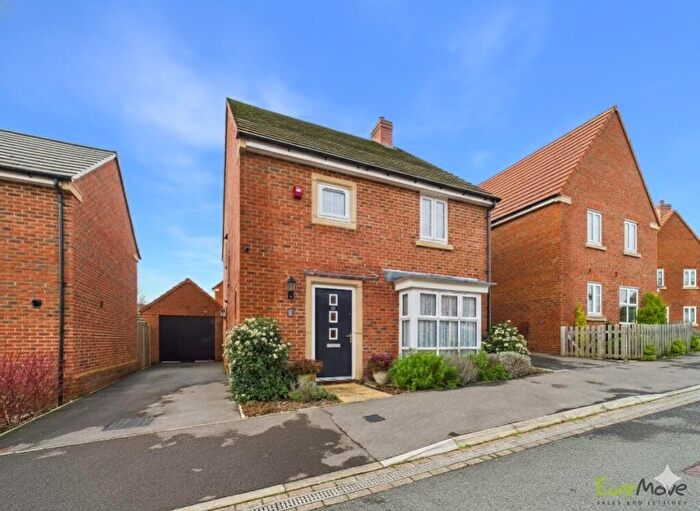 4 Bedroom Detached House For Sale In Tubb Way, Basingstoke, RG24