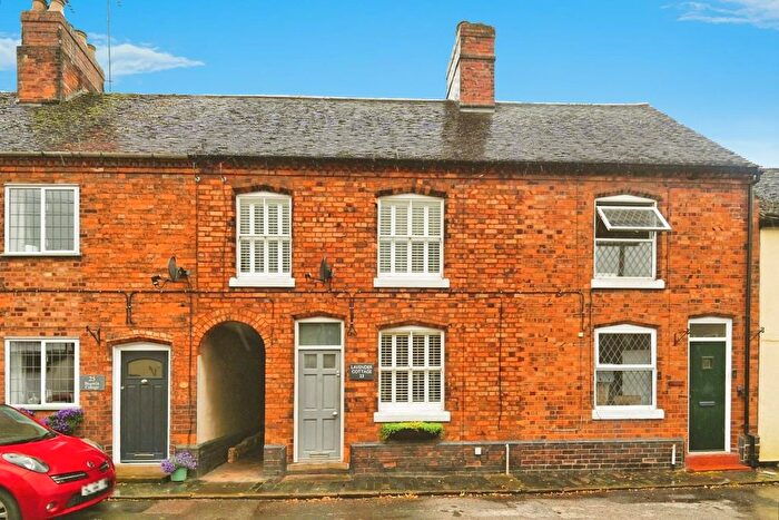 3 Bedroom Terraced House For Sale In Hints Road, Hopwas, Tamworth, B78