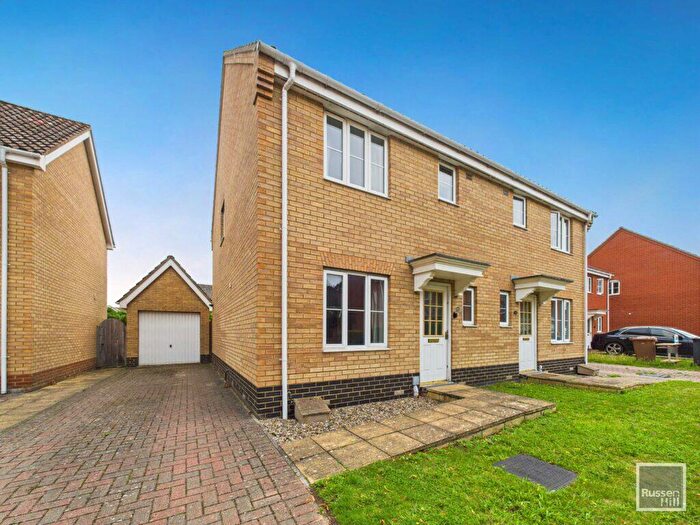 4 Bedroom Semi-Detached House For Sale In Alicante Way, West Norwich, NR5