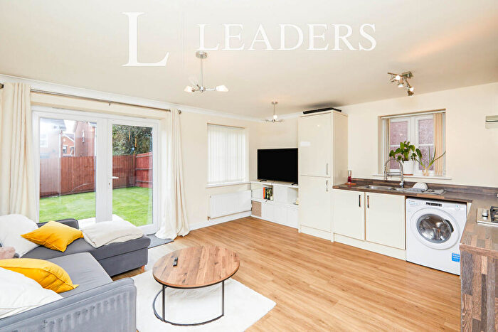 2 Bedroom Bungalow To Rent In Thornton Way, DE56