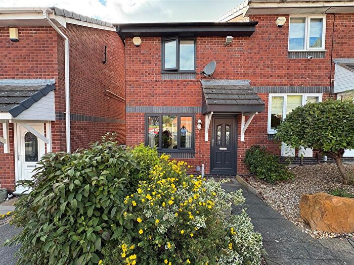 2 Bedroom Terraced House For Sale In Stonedene Court, Heckmondwike, WF16