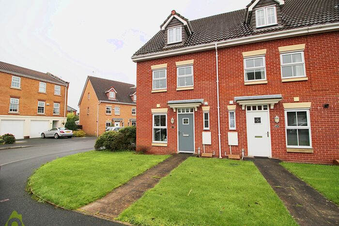 3 Bedroom Mews To Rent In Brandforth Gardens, Westhoughton, BL5