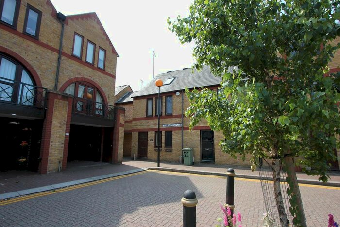 4 Bedroom Terraced House To Rent In Torrington Place, London, E1W