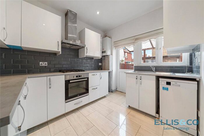 4 Bedroom Semi-Detached House To Rent In Wateville Road, London, N17