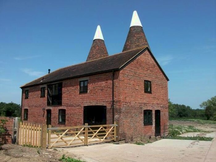 5 Bedroom Detached House To Rent In Rawlinson Oast, Benenden Road, Rolvenden, Kent TN17