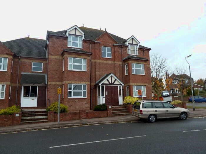 2 Bedroom Flat To Rent In Southcourt House, Southcourt Road, Linslade, LU7