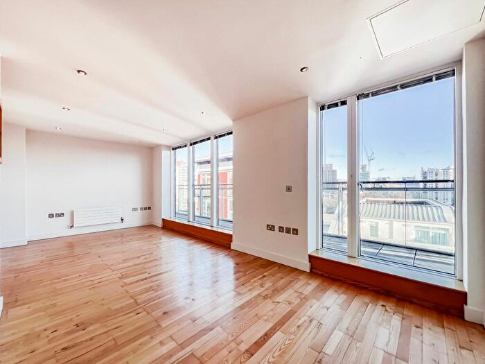 2 Bedroom Penthouse To Rent In The Ice Works, New York Street, Leeds - Fresh Paint & New Carpets, LS2