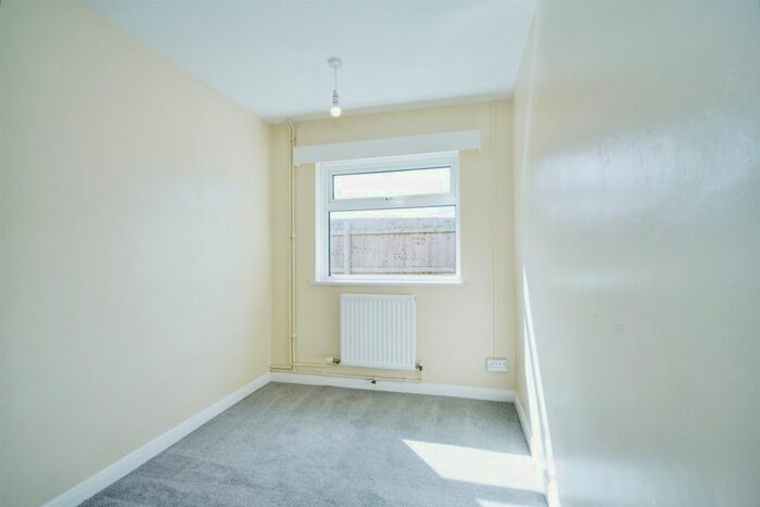 3 Bedroom Detached Bungalow For Sale In Sarum Drive, Devizes, SN10