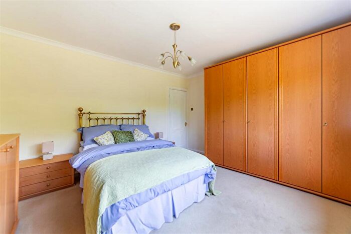 2 Bedroom Detached Bungalow For Sale In Fellside Road, Whickham, NE16