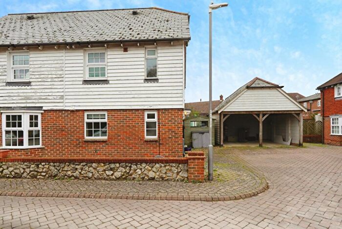 2 Bedroom End Of Terrace House For Sale In Willow Close, Harrietsham, Maidstone, Kent, ME17