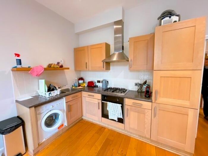 2 Bedroom Flat To Rent In Madeley Road, Ealing, W5