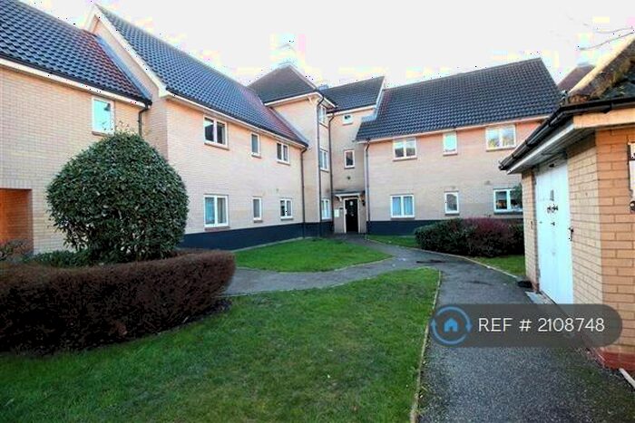 2 Bedroom Flat To Rent In Newbury Park, Ilford, IG2