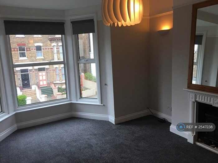 1 Bedroom Flat To Rent In Granville Road, Broadstairs, CT10